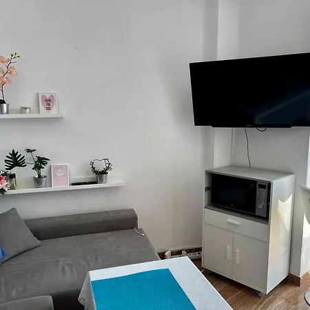 Apartment First Line Beach, Tenniscourt And Pool